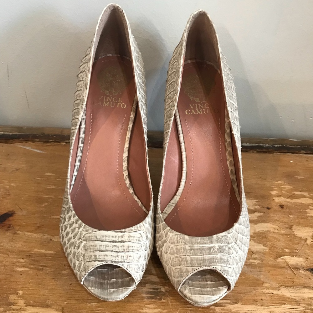 Vince Camputo Peep Toe Heels